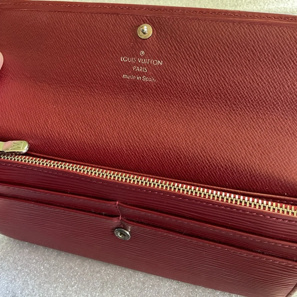 Louis Vuitton Red Leather Wallet with Chain - Picture 3 of 9